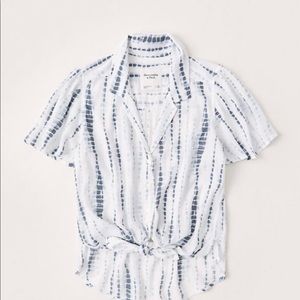 NWT flutter sleeve top